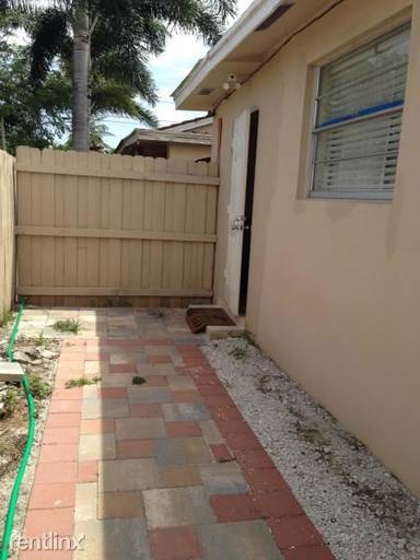 Main picture of 2728 Florida St