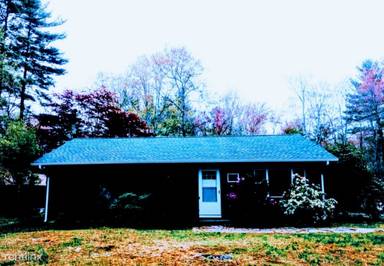 Main picture of 75 Metropolitan Ave