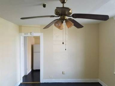 Main picture of 4800 Frederick Ave