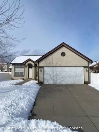 Main picture of 1718 W Tree Ln