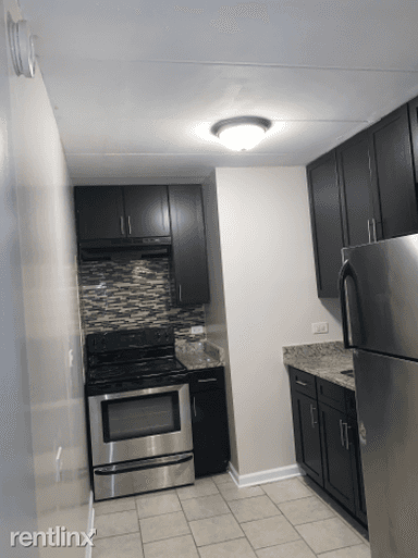 Main picture of 6416 S Saint Lawrence Ave