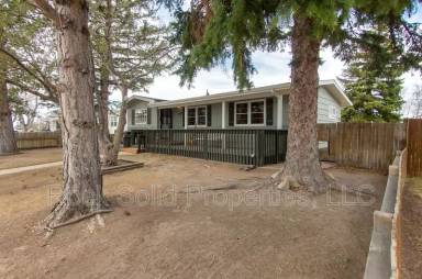 Main picture of 1622 Oxford Dr