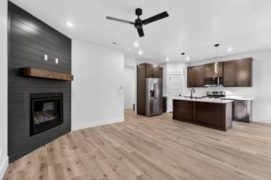 Main picture of 687 Curlew Dr