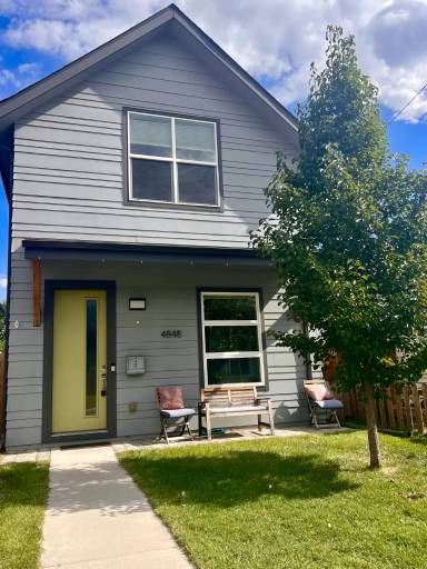 Main picture of 4852 King St