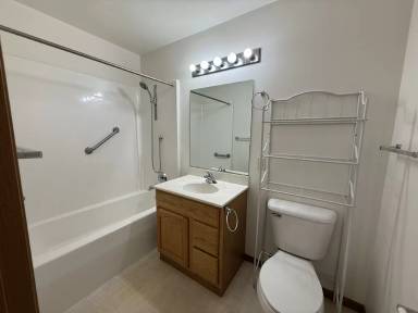 Main picture of 1324 8th Ave NE - 8 Plex - 7