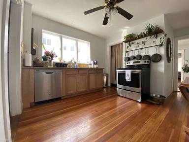 Main picture of 145 Webster St