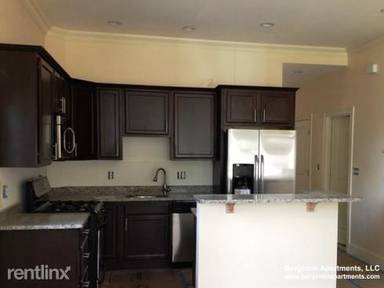 Main picture of 11 Sparhawk St
