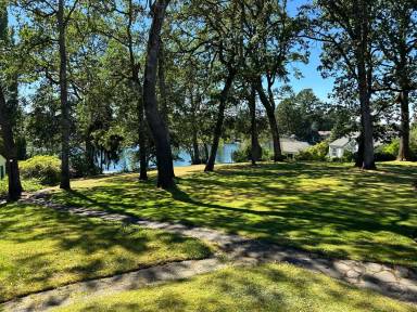 Main picture of 8862 Edgewater Dr SW