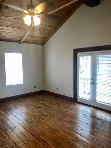 Main picture of 105 Clack Cir