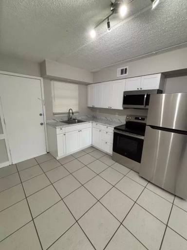 Main picture of 2796 Woolery Dr