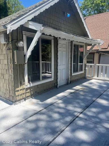 Main picture of 317 Forest Cir