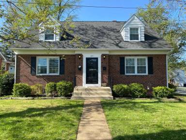 Main picture of 127 Woodrow Ave