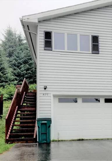 Main picture of 1711 Larch St