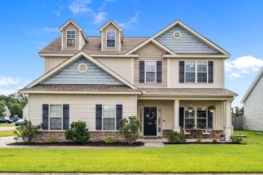 Main picture of 300 Onyx Ct