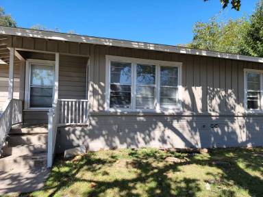 Main picture of 1405 W 1st St