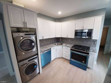 Main picture of 115 Orleans St