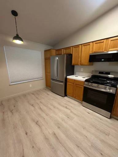 Main picture of 3090 Miramar Ave