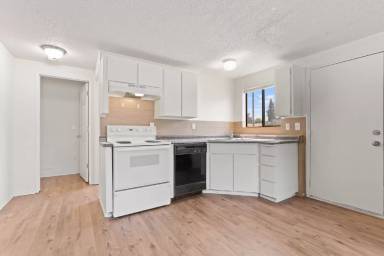 Main picture of 2918 N Stone St
