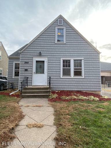 Main picture of 844 Portland Ave