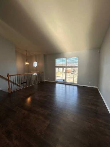 Main picture of 817 Lake Vista Dr