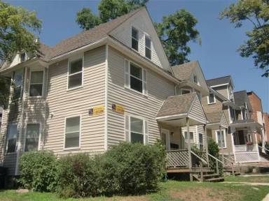Main picture of 736 S State St