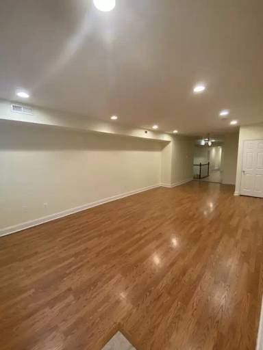 Main picture of 1600 Light St