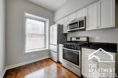 Main picture of 1311 W Leland Ave
