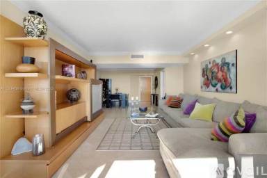 Main picture of South Tower At The Point Condo