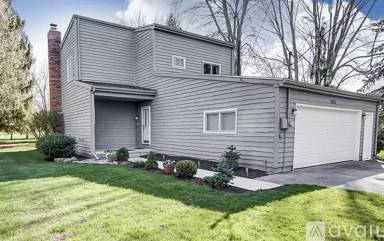 Main picture of 855 Ferndale Ct