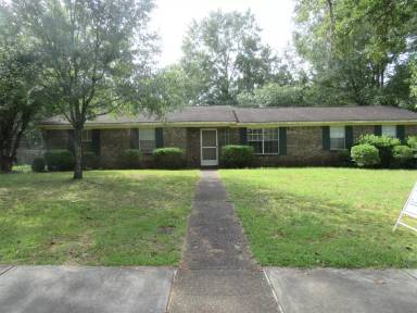 Main picture of 209 Antler Dr