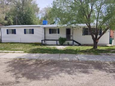 Main picture of 325 9th St