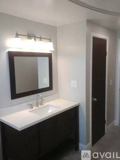 Main picture of 811 Englewood Ave
