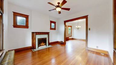 Main picture of 685 S Grant St