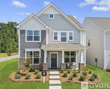 Main picture of 305 Pine St