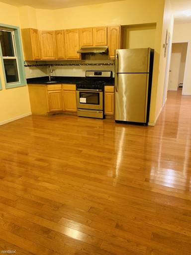 Main picture of 1921 80th St