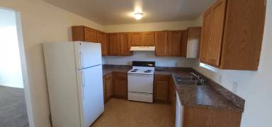 Main picture of 1240 Newlands Dr W