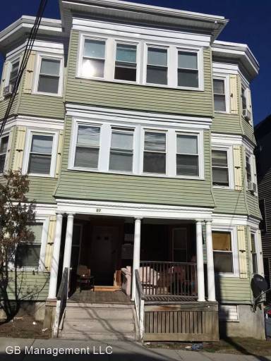 Main picture of 27 Deering Rd