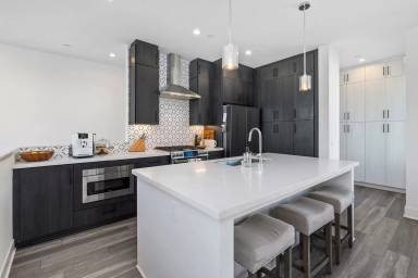 Main picture of 1065 32nd St