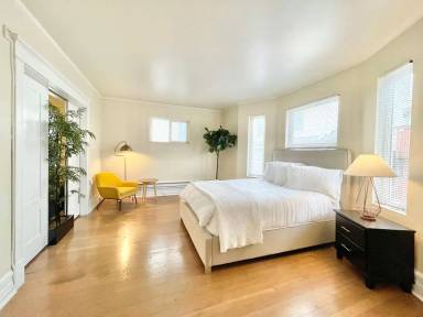 Main picture of 810 Denny Apartments