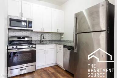 Main picture of 7600 N Sheridan Rd