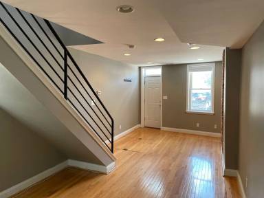Main picture of 1612 Elkins Ln