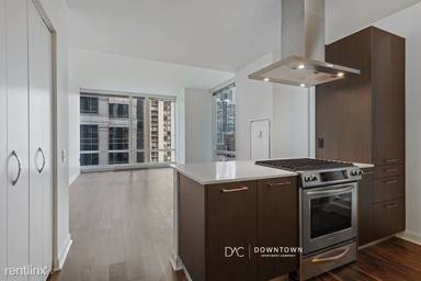 Main picture of 77 W Wacker Dr