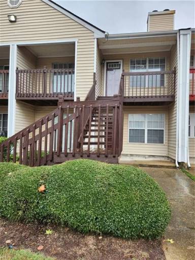 Main picture of 3722 Towne Point Rd