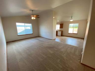 Main picture of 403 E Windsor Ct