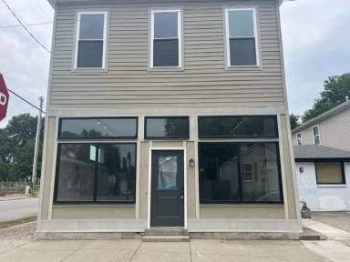 Main picture of 701 Camp St