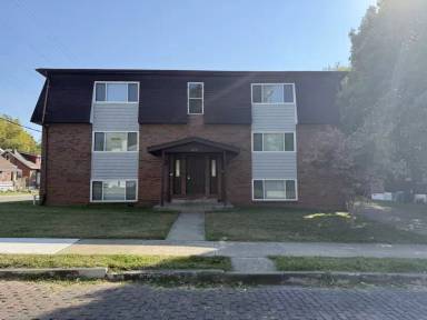 Main picture of 222 E Garfield St