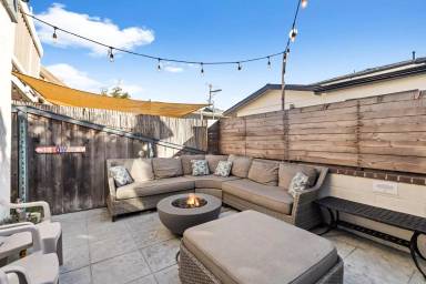 Main picture of 818 Rockaway Ct