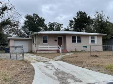 Main picture of 2185 Leger Cir