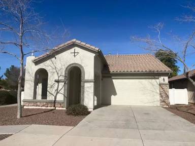 Main picture of 3841 E Kent Ave