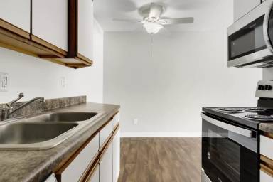 Main picture of 2240 Skillman Ave E